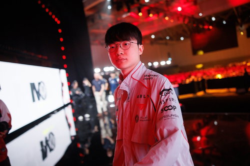 T1, MSI 본선 3:0 전승…'페이즈 펜타킬' 23분 전격전
