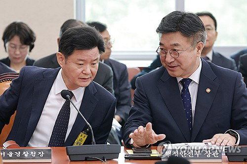 '패가망신' 유감…27일째 시위 경찰, 신뢰 위기