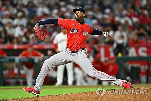 '불멸의 강속구' 채프먼, MLB 구원 최다 '1364K' 신기록