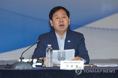 이재명 정부, 서비스산업 새 엔진…'기본법' 제정 시급