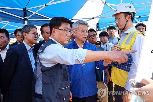 반도체 희망 vs 208억 비리·증거인멸 충격