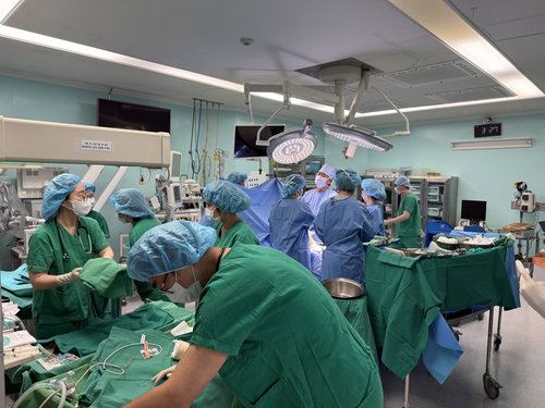 제주 27주 고위험 산모, 대구 이송 한 달 만에 '세쌍둥이 기적'