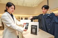 한섬, 1,300개 매장 '스토어톡' 전격 도입…로그인 없는 소통 '파격'