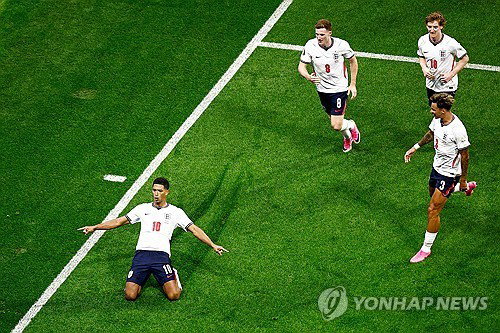 스타머 총리가 FIFA에 제동 걸었다…잉글랜드, 멕시코 홈구장서 3-2 극적 16강 통과