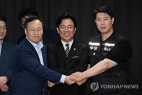 '분배 vs 투자' 격돌 예고? AI 초과이윤, 사회적 대화 첫 발!