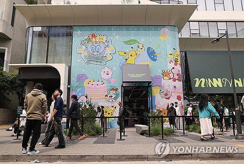 유행 팝업스토어 24곳 '모두' 법 위반… 5만 원 쓰지만 소비자 '뒷전'