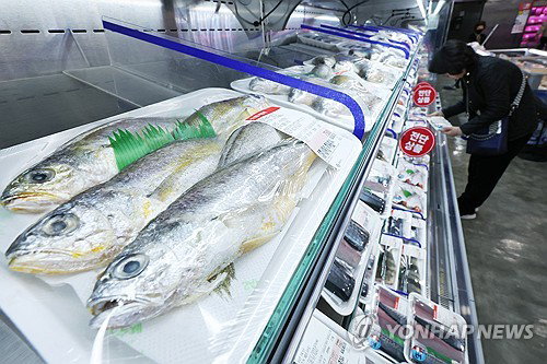 삼겹살 2만1천원 시대, 망고는 5천원대…농가는 울상, 당신의 밥상은?