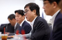 메가박스 쇼크, 영화계 비상…文체부 "미래 없다" 경고