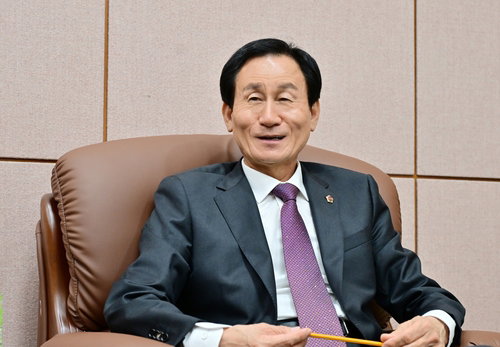 '협치 견제' 부산 시정, 강무길 선언에 '험로 예고'