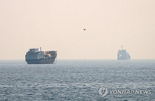 미군, 호르무즈 해협 이란 표적 전격 공습…중동 전운 최고조