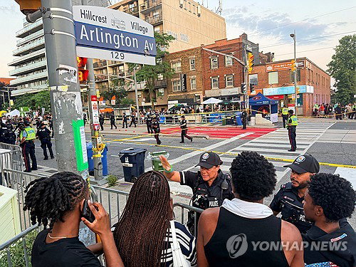 토론토 살사 축제 '총성'에 2명 즉사...캐나다 총기 비극 또?