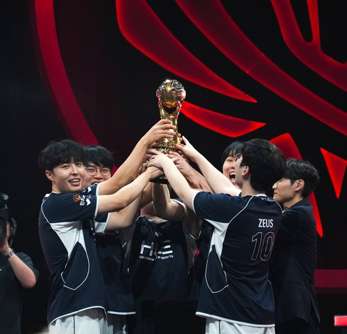 한화생명, '승패패승승' 극적 역전…MSI 왕좌서 '제우스' 금자탑