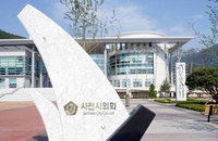 ‘6대6 균형’ 사천시의회, ‘기습 탈당’ 의장에 마비…민생 비상등