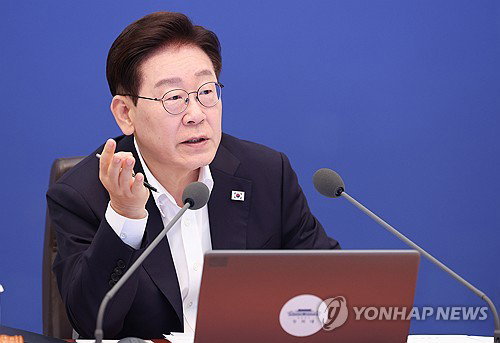 李 대통령, '물가 쇼크'에 유통 '직접 개입' 천명