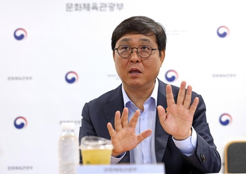 70억 달러 K-푸드 시대…최휘영 장관 '문화 매개체' 선언, 한류 확산 새 전략