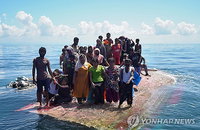 로힝야 난민선 2척 침몰…'세계 최고' 사망률 1400명 비극