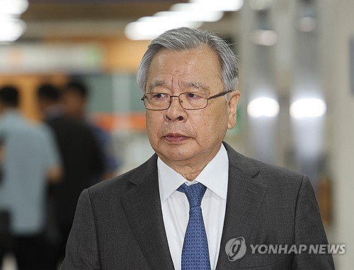 '50억 클럽' 박영수, 항소심서도 징역 12년 구형…9월 4일 '운명의 날'