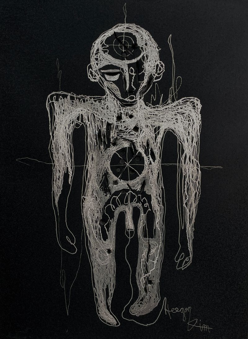 [나는 오늘 밤 16발의 총알로 나를 살해했다  2021  칼라강판, 전동드릴 가공  80.2 × 111.0 cm]