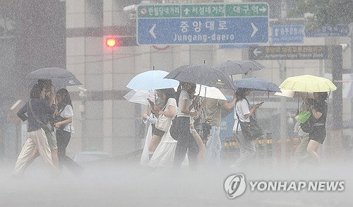 '재난성 호우' 첫 문자, 대구 15분 31㎜ 강타… 전국 '극한호우' 초비상