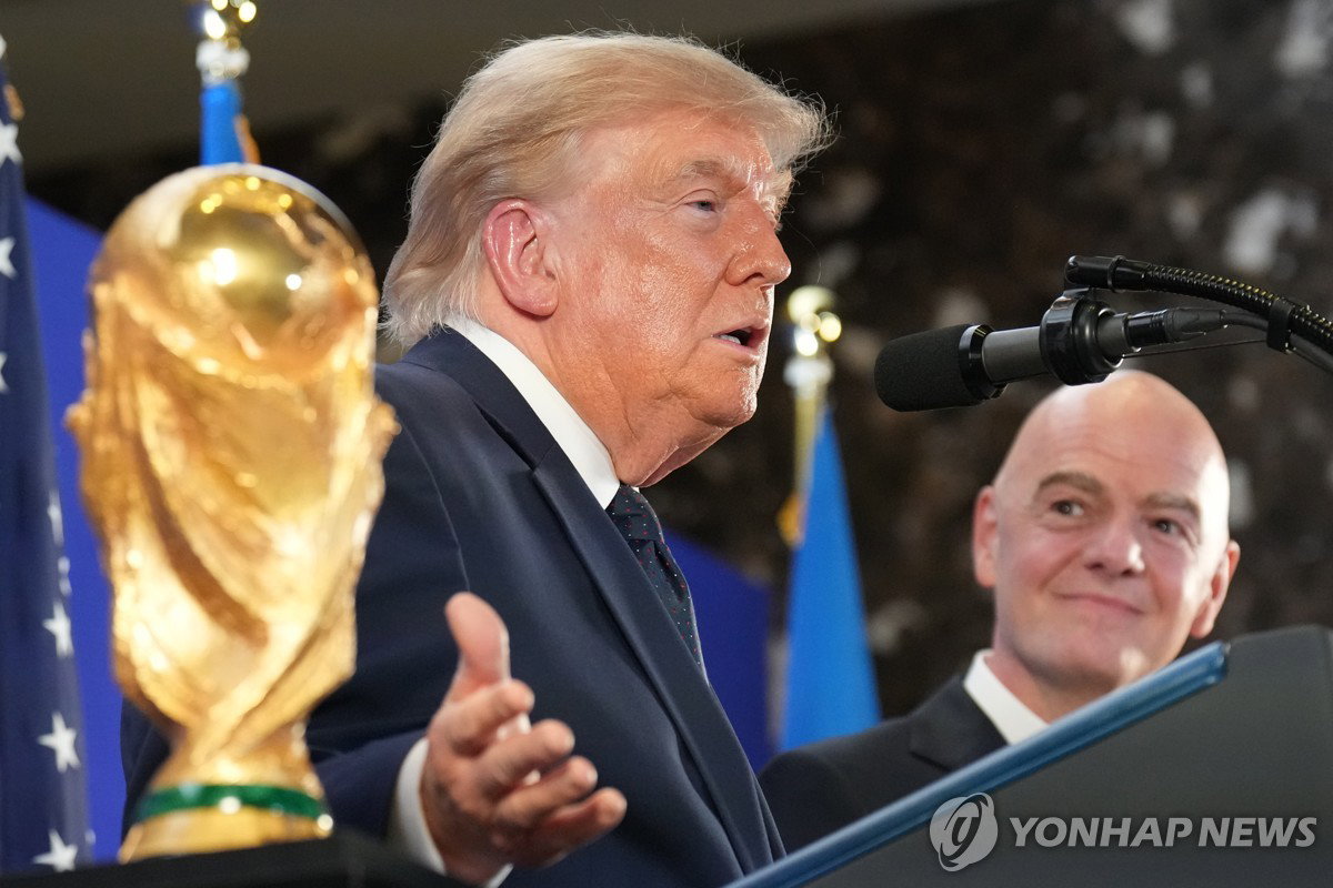 FIFA 행사장도 '부정선거론' 무대로… 트럼프, 발로건 개입 논란도 재차 해명