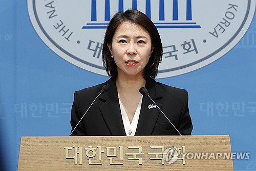 3년 지난 서이초, '악성 민원 공포' 여전…민주당 '책임 끝까지'