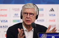 벵거 "물 보충 휴식, 인기 없었다"…FIFA, 대회 후 존폐 재검토 예고