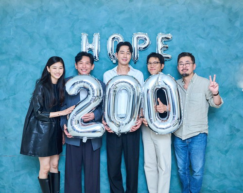 나홍진 '호프', 5일 만에 200만…'군체' 제치고 올해 최단