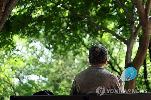 33도 폭염·열대야 '이중고'…부울경, 안개 속 비 '주의보'