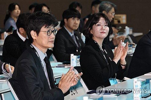 이해진, 조 단위 AI 팩토리 승부수…네이버 글로벌 패권 노린다