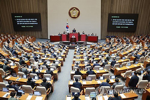 '내란규명' 특검 30일 연장 초읽기…與 필버 野 표결 '격돌'