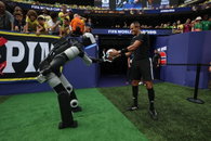 Le robot a lancé le ballon… Hyundai Motor Group transforme la Coupe du monde en scène futuriste avec un partenariat FIFA de 27 ans