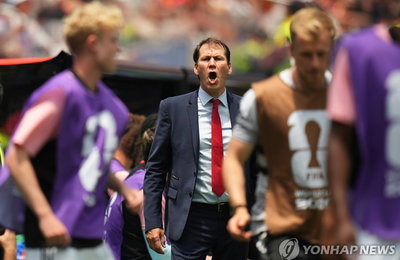벨기에 8강 신화 쓴 가르시아 감독, 결국 작별… 18개월간의 여정 마무리