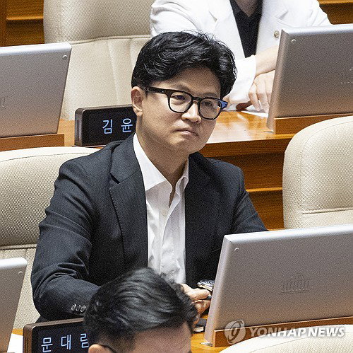 한동훈 '이재명 공소취소, 계엄급 농단' 경고