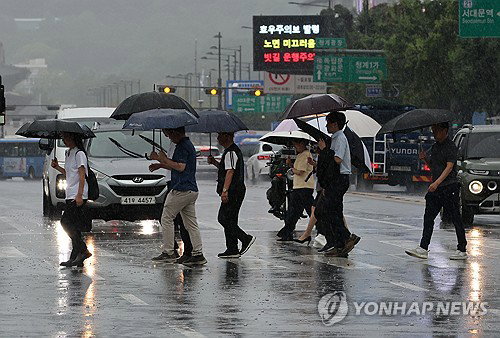 오늘, 60mm 물폭탄-35도 폭염… 한반도 '극과 극' 날씨