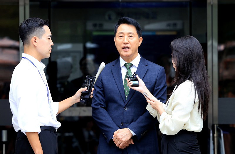 답변하는 오세훈 서울시장 답변하는 오세훈 서울시장