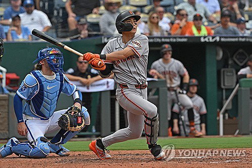 이정후 4번째 3루타 맹타에도…SF 자이언츠 뼈아픈 5연패 수렁