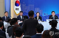 '트리플 강세' 폭탄…이재명 정부, 민간임대·이주비 완화 '주목'