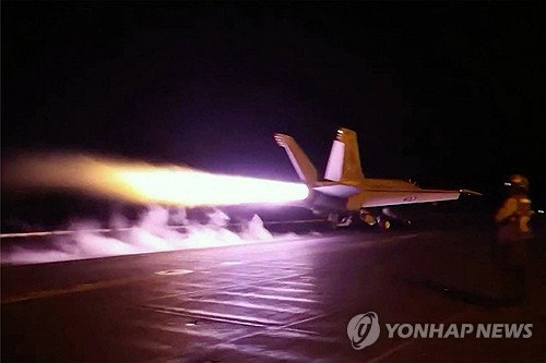 美, B-1 폭격기 첫 투입…트럼프 '이란 확전' 초강경 대응