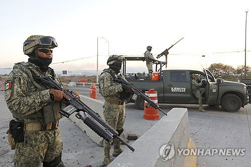 올해만 시장 3명 희생…멕시코, 무법천지 암살 공포