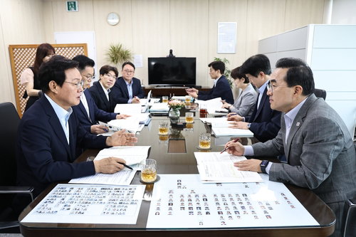 경남 박완수 지사, '3천억 국비'·두 특별법 '총력전'