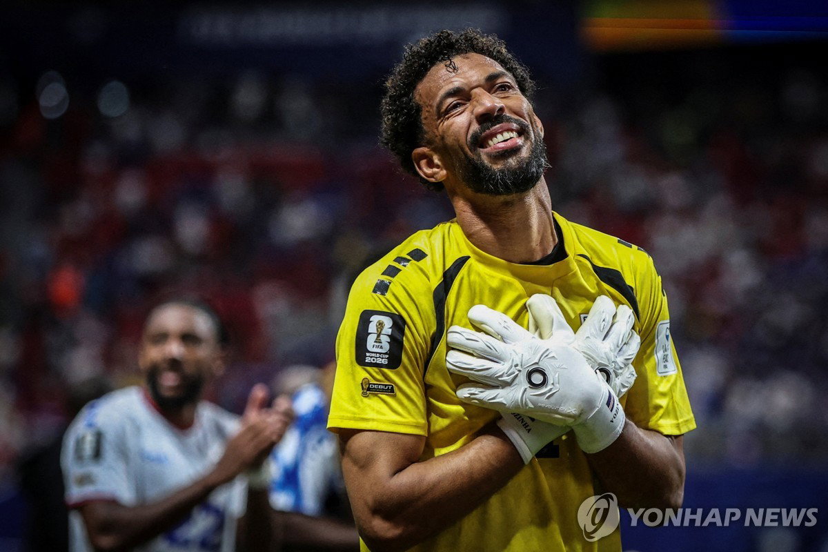 마흔 살의 기적, 월드컵 영웅 보지냐 칠레 명문 콜로콜로 품에 안기다