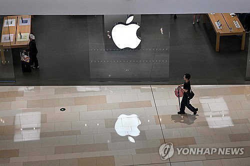 메모리 4배 폭등發 트럼프 딜레마: 애플 1천억불 vs 美반도체 명운 '격돌'