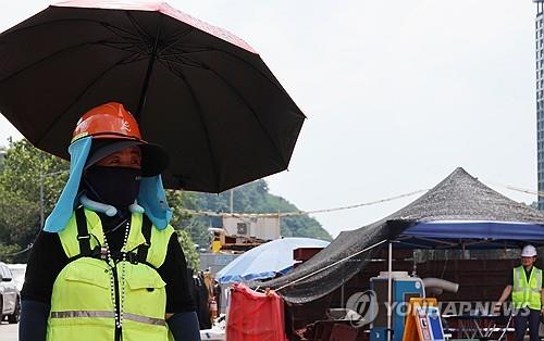 충북 폭염 피해 '헉헉'…온열질환 57명·가축 2만 마리 폐사