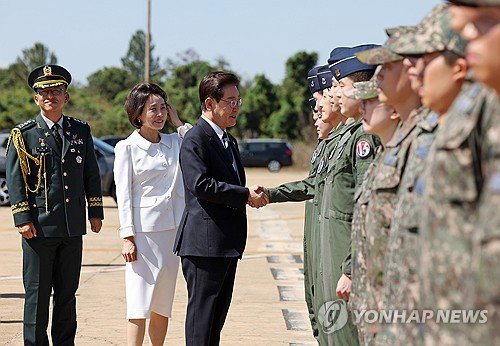 이재명 대통령, 美 찍고 브라질…수송기 시찰 후 룰라와 '새 지평'