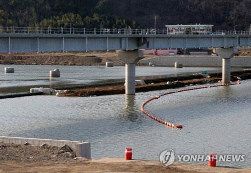 '짠맛' 수돗물 비상! 포항 식수원 8㎞까지 바닷물 역류…시민들 충격