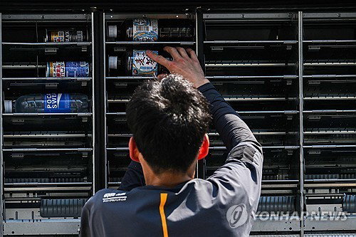 일본 40도 폭염 지옥, 열사병 환자 1만 명↑…총리 직접 나섰다
