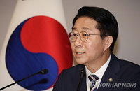 조정식 '현직 연임 개헌' 발언 파장…'이재명 연임' 포석 논란 격화