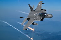 KF-21 개발 10년7개월 대장정 마침표…‘자주국방’ 새 전투기 시대 열었다