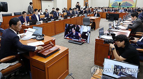 コスピ6000崩壊、「ETF人災」株価暴落責任論