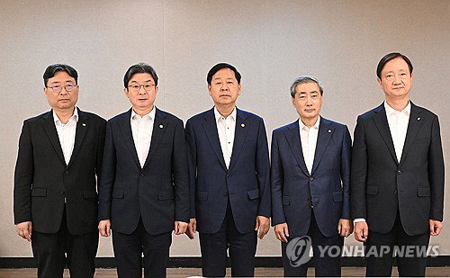 레버리지 ETF '20% 한도'…주가 불안 잡는 당국 칼